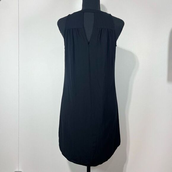 Old Navy Sleeveless V-Neck Keyhole Back Mini Dress Women’s Size Small Black - Picture 5 of 10